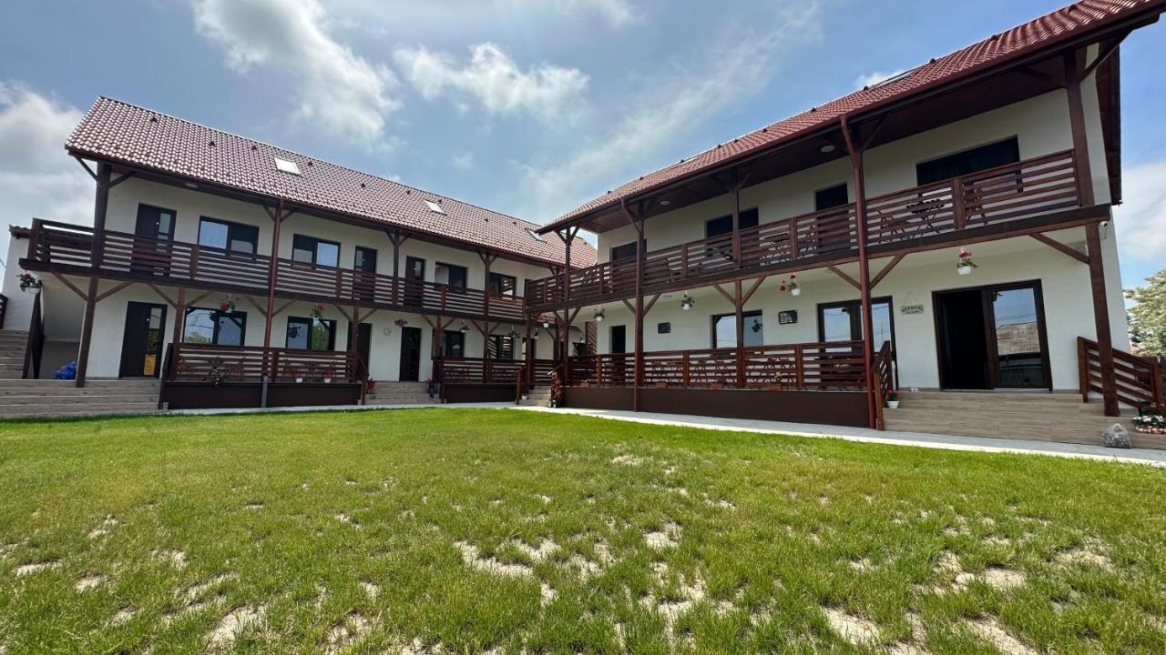 Bobocel Villa Сфынту-Георге Экстерьер фото